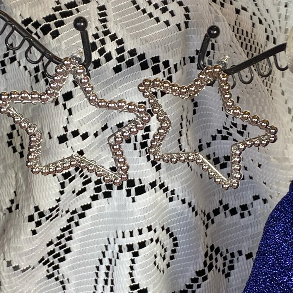 NWT BRIGHT STAR LIGHTWEIGHT SILVER EARRINGS SPECIAL VALENTINE GIFT IDEAS - Picture 13 of 13